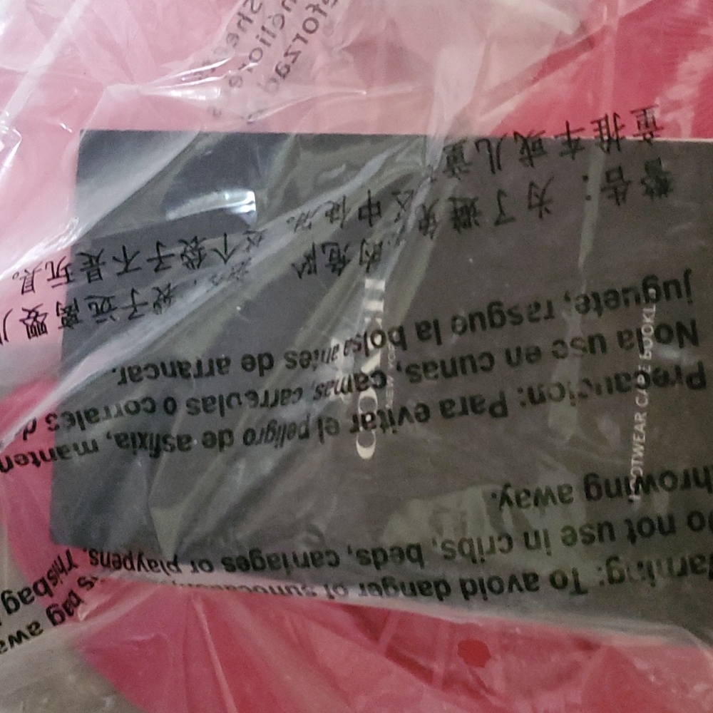 Coach new pink 💗 jelly flip flops bagged new tagged and instructions xo - Picture 3 of 7